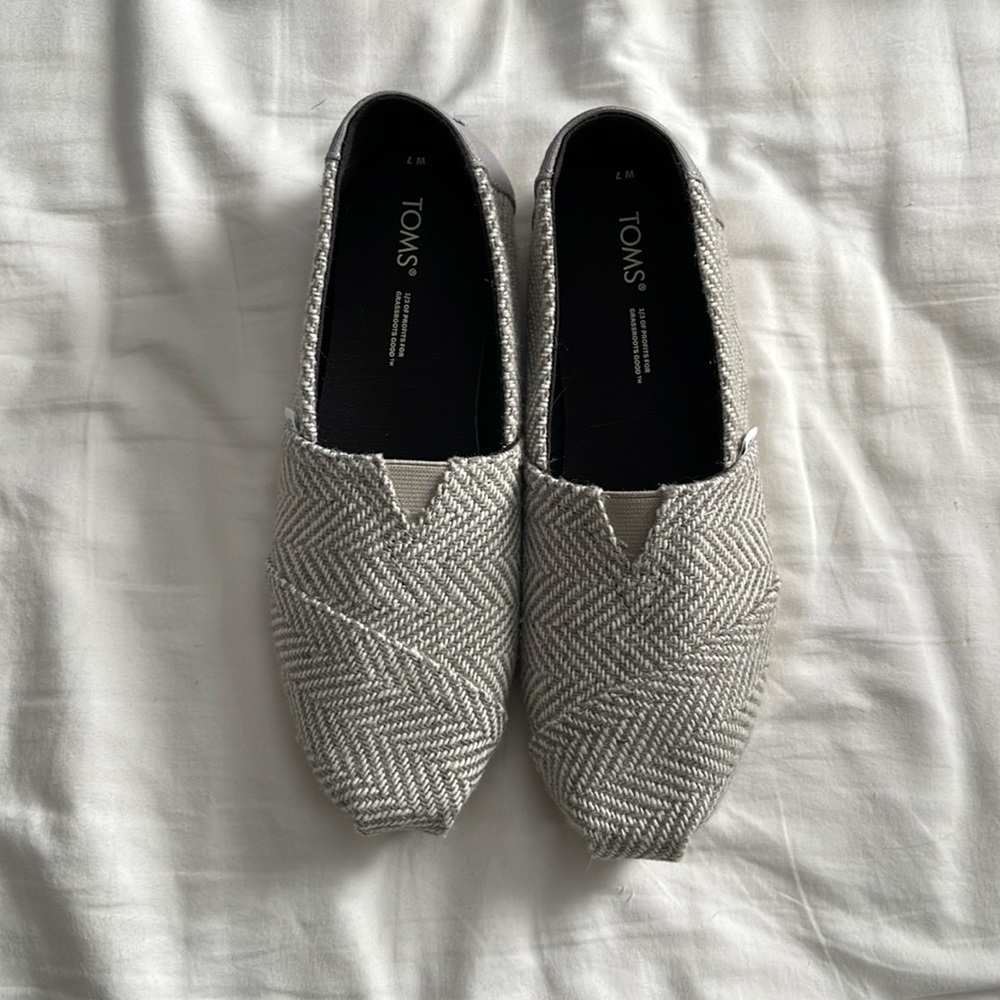 Woman’s Toms